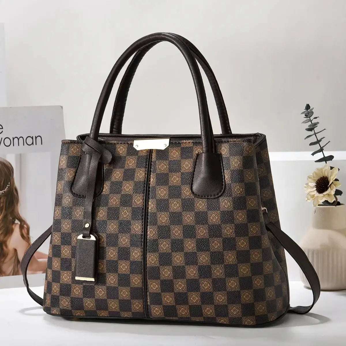 Damen Taschen Herbst 2026 – bedruckte Schultertaschen und kleine Taschen mit Kettenhenkel