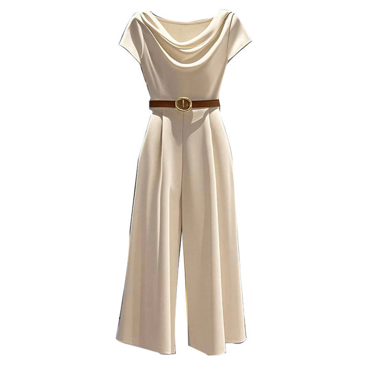 Beiger Jumpsuit mit Wasserfallausschnitt und Gürtel. Eleganter Hosenanzug. IsabellBoutique030