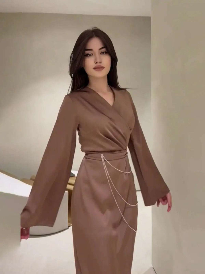 Modisches Damen Uni-Kleid in Maxilänge mit tailliertem Schnitt für eleganten Freizeitlook
