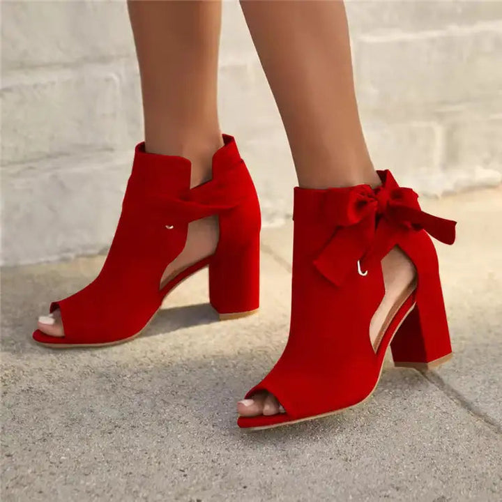 Elegante Damen Sandalen mit Schleife, Cut-Outs, Peep-Toe und Blockabsatz in Wildleder-Optik