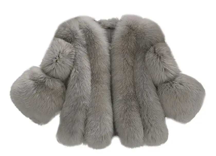 Damen Kurzmantel mit echtem Fuchsfell in elegantem Design, ideal für kalte Wintertage, warm und stilvoll.