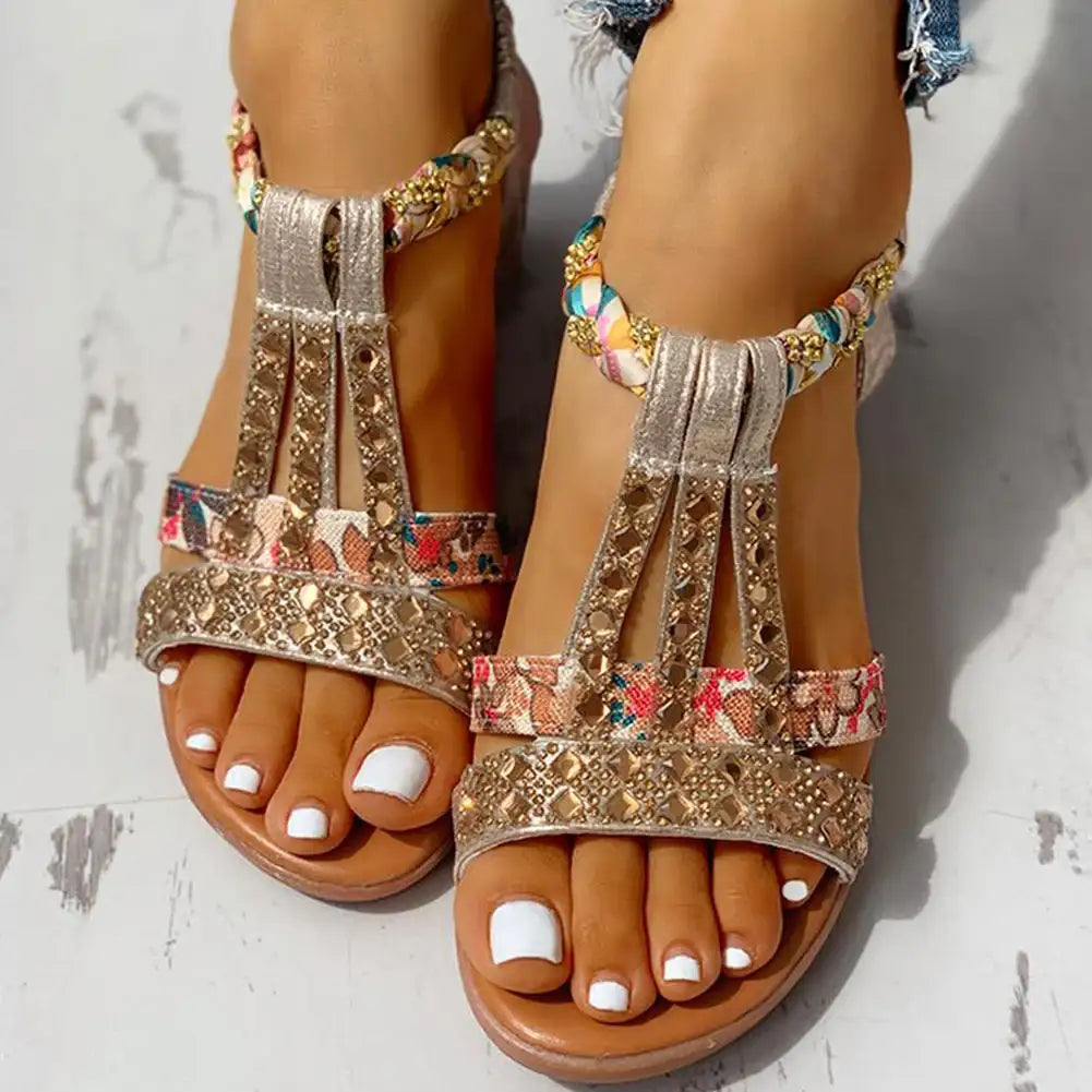 Modische Boho-Strandsandalen für Damen mit Keilabsatz, Peep-Toe und Cut-Outs in mehreren Farben