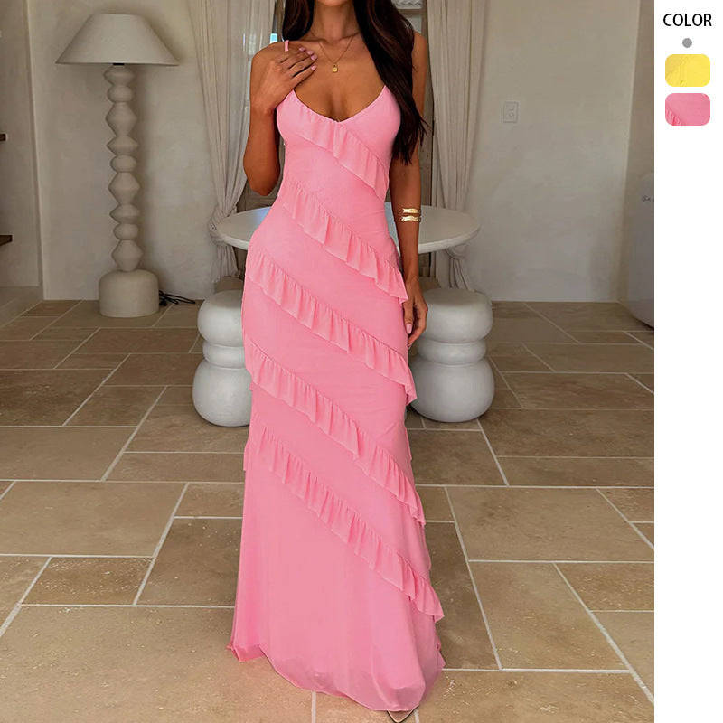 Langes rosa Kleid mit Rüschen und Spaghettiträgern, fließender Stil. IsabellBoutique030
