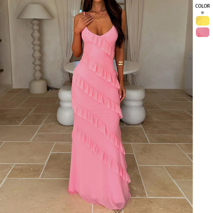 Langes rosa Kleid mit Rüschen und Spaghettiträgern, fließender Stil. IsabellBoutique030