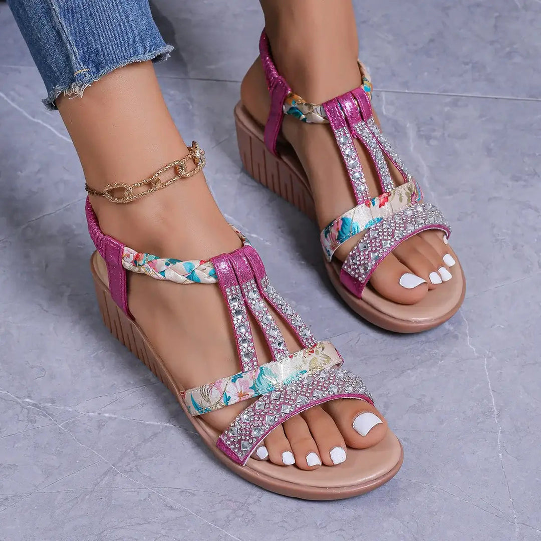 Modische Boho-Strandsandalen für Damen mit Keilabsatz und filigranen Cut-Outs, rutschfeste Sohle, in verschiedenen Farben
