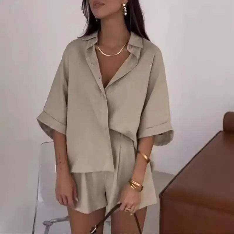 Modisches Damen-Zweiteiler-Set mit Polokragen, Halbarm-Oberteil und Shorts aus atmungsaktivem Polyester