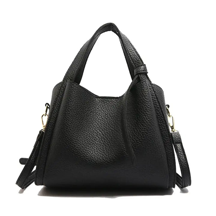 Italienisch inspirierte Bucket Bag im Retro-Korbdesign mit Ein-Schulter-Trageweise, sommerlich und schlicht