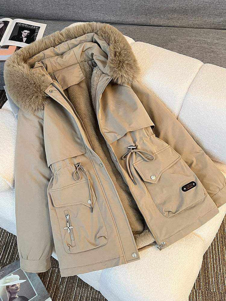 Damen Winterjacke mit fest integriertem Fellkragen in elegantem Design und warm wattiert für kalte Tage