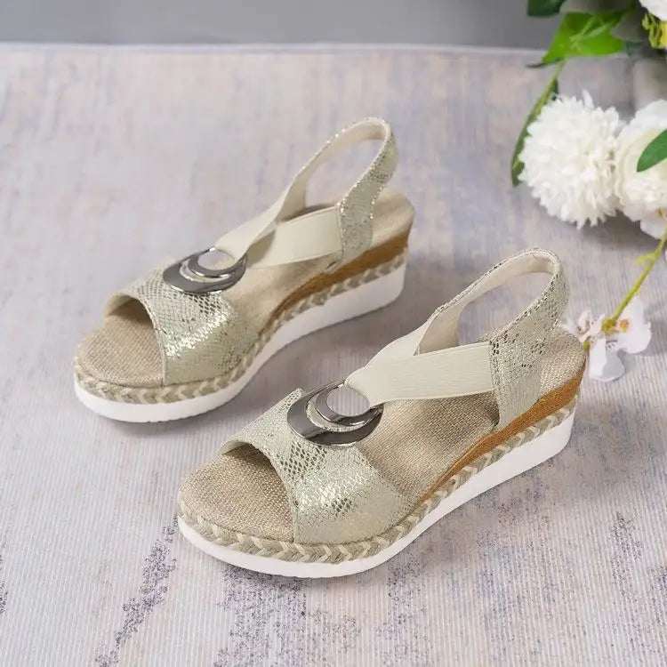 Sommerliche Damen Keilsandalen mit Hanfseil-Design und Peep-Toe für warmes Wetter
