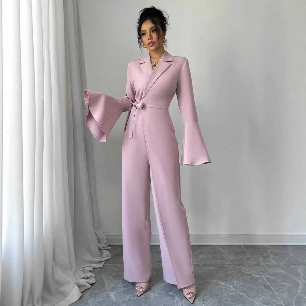 Eleganter Damen Jumpsuit mit ausgestellten Ärmeln und geradem Bein in unifarbenem Design