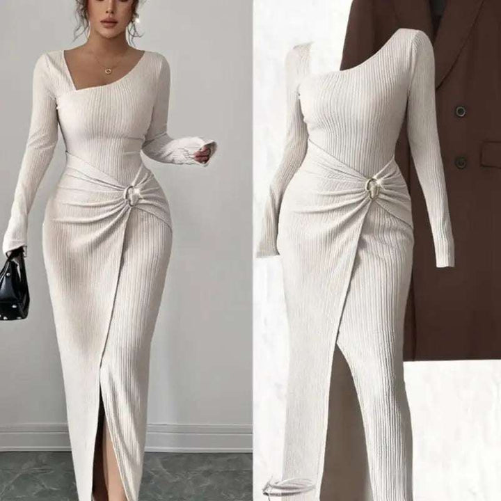 Figurbetontes Damen-Strickkleid mit Schlitz-Ausschnitt in Schwarz, Apricot und Dunkelbraun, eleganter Slim Fit Schnitt aus weichem Strickmaterial, Langarm und Maxi-Länge