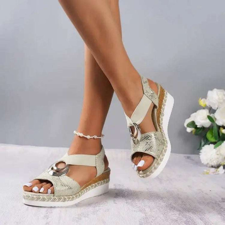 Sommerliche Damen Keilsandalen mit Hanfseil-Design und Peep-Toe in mehreren Farben