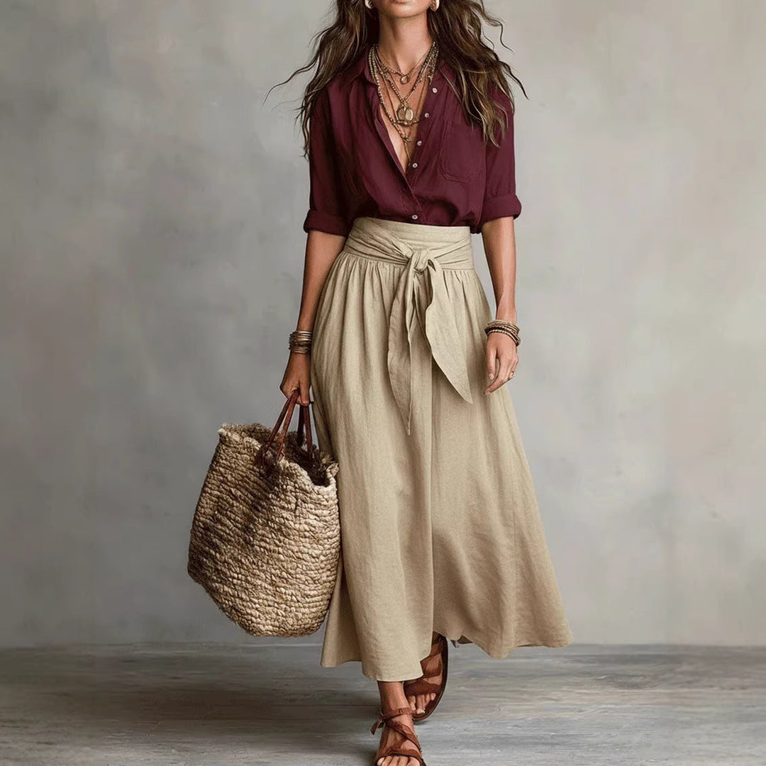 Damen Sommer-Set mit schwarz-grüner Kurzarm-Bluse und geradem Rock, luftiger Stoff für sommerlichen Look