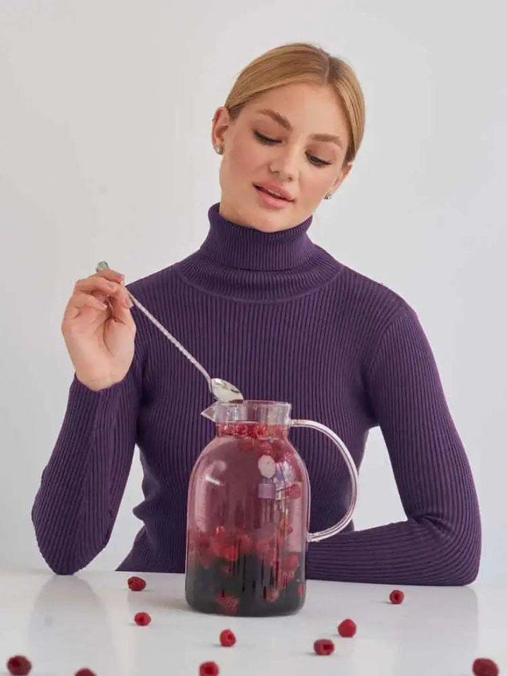klassischer Damen Strickpullover mit Rollkragen in verschiedenen Farben und elegantem urbanem Stil