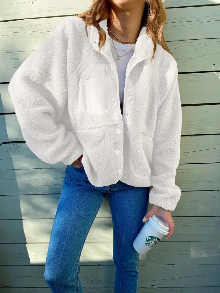 Kurze Plüsch-Cardigan-Jacke aus Lammwolle in verschiedenen Farben modisch und warm