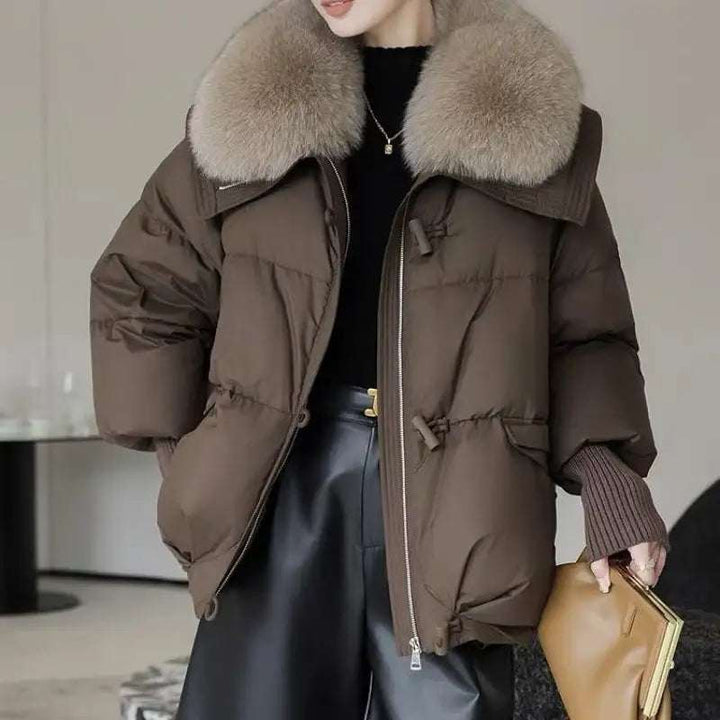 Damen Winter-Steppjacke mit Fellkragen, kurz, warm und dick gefüttert in Braun mit Fledermausärmeln und Reißverschluss