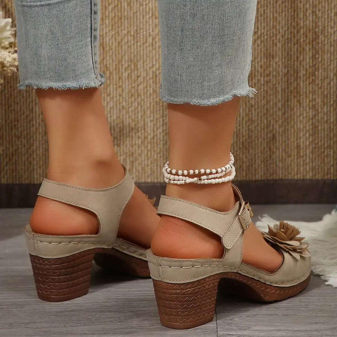 Damen Sandalen mit Blumen-Design und stabilem Blockabsatz für sommerlichen Komfort