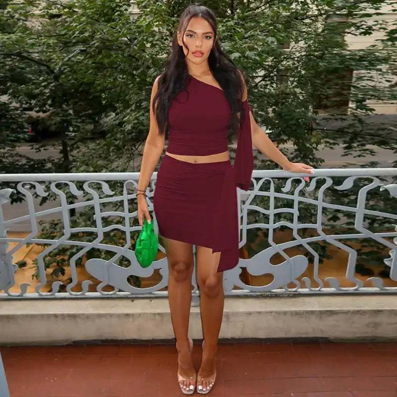 Damen-Zweiteiler: Weinrotes One-Shoulder Crop-Top &amp; Wickelrock. IsabellBoutique030