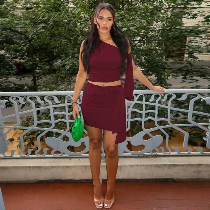 Damen-Zweiteiler: Weinrotes One-Shoulder Crop-Top &amp; Wickelrock. IsabellBoutique030