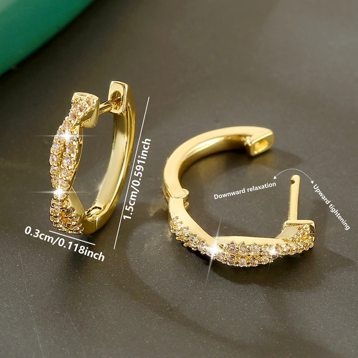 Goldene Creolen mit funkelnden Zirkoniaschleifen, Maße 1.5cm x 0.3cm. IsabellBoutique030