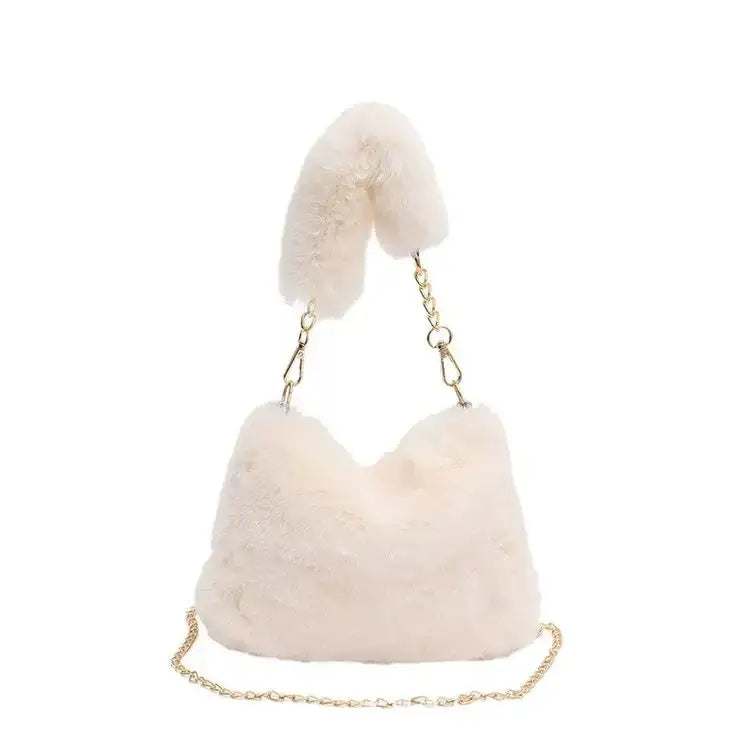Kuschelige Mini-Tasche mit Herzform aus weichem Plüsch und Kette, urbaner Stil und praktische Innenstruktur
