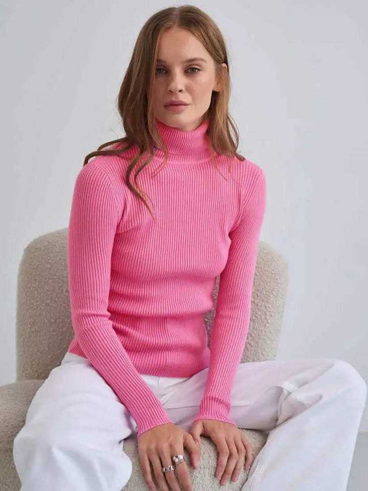 klassischer Damen Strickpullover mit Rollkragen in verschiedenen Farben und urbanem Stil
