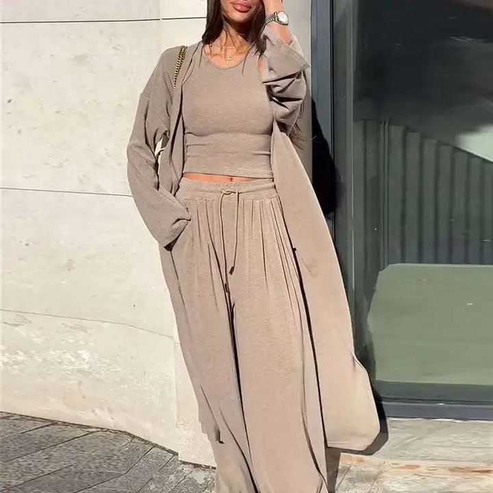 Damen 3-Teiler Set in Khaki mit Top, weiter Hose und Jacke, modern und vielseitig