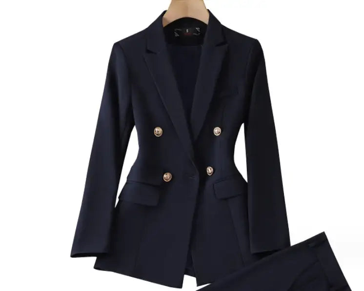 Eleganter Damen-Businessanzug mit Blazer und Schlaghose für professionelle Büro-Outfits