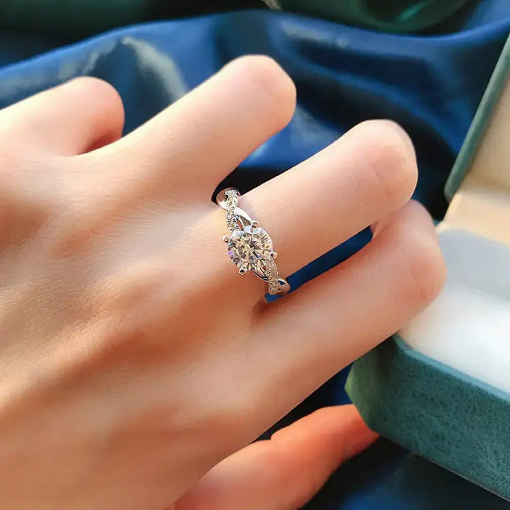 Mujing Jewelry S925 Silber gedrehter runder Verlobungsring aus Sterling Silber in Weiß