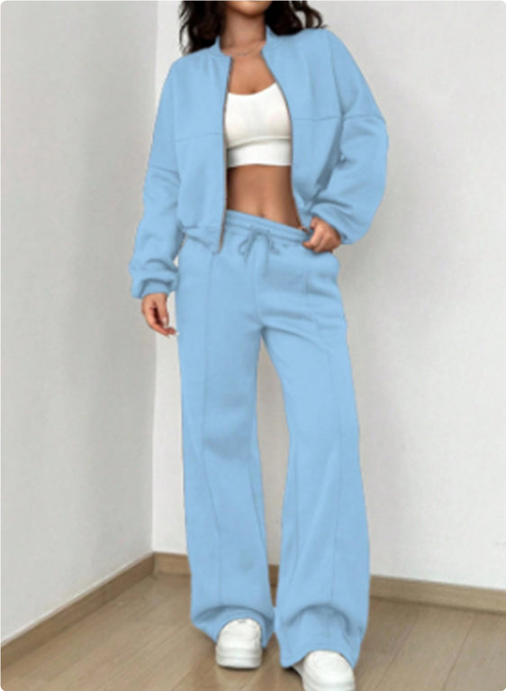 Hellblaues Sportanzug-Set aus Bomberjacke und Schlaghosen mit Kordelzug, weißes Crop-Top, IsabellBoutique030
