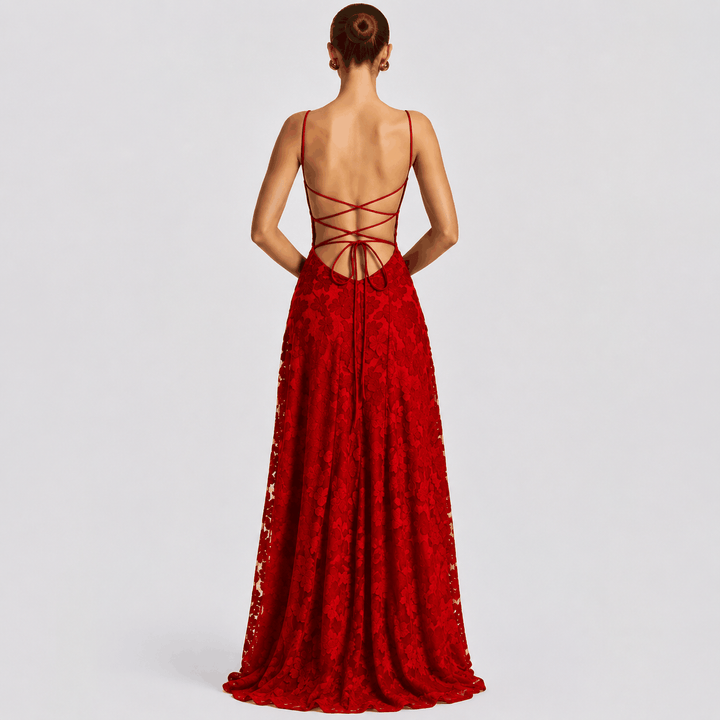 Elegantes Abendkleid mit drapierter Front und offenem Rücken in Weiß
