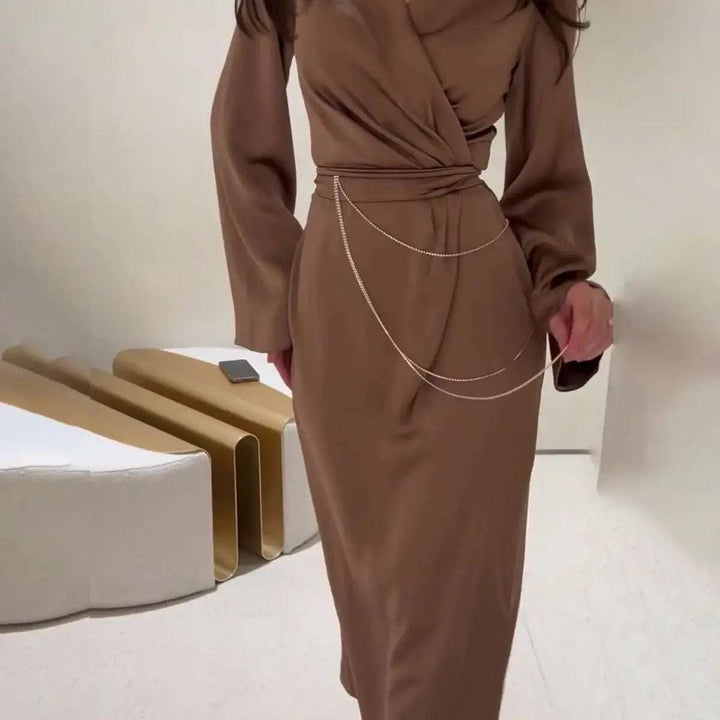 Modisches Damen Uni-Kleid in Maxilänge mit tailliertem Schnitt und elegantem Design