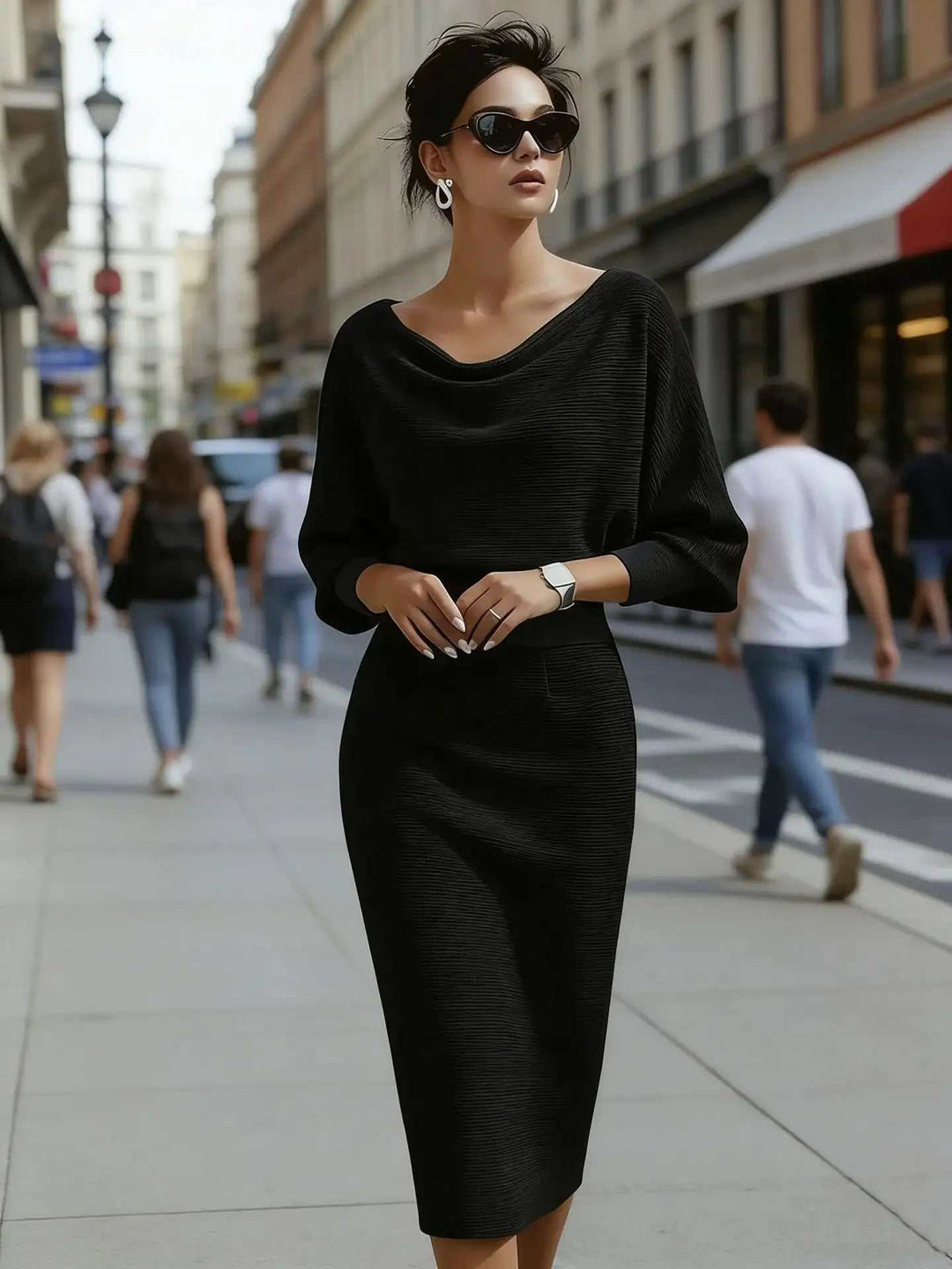 Elegantes, figurbetontes Damenkleid in Plus Size, einfarbig und edel für Business und besondere Anlässe