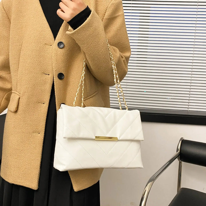 Schlichte tragbare Crossbody-Tasche mit Diamantstickerei und Kettenriemen, modisch und kompakt