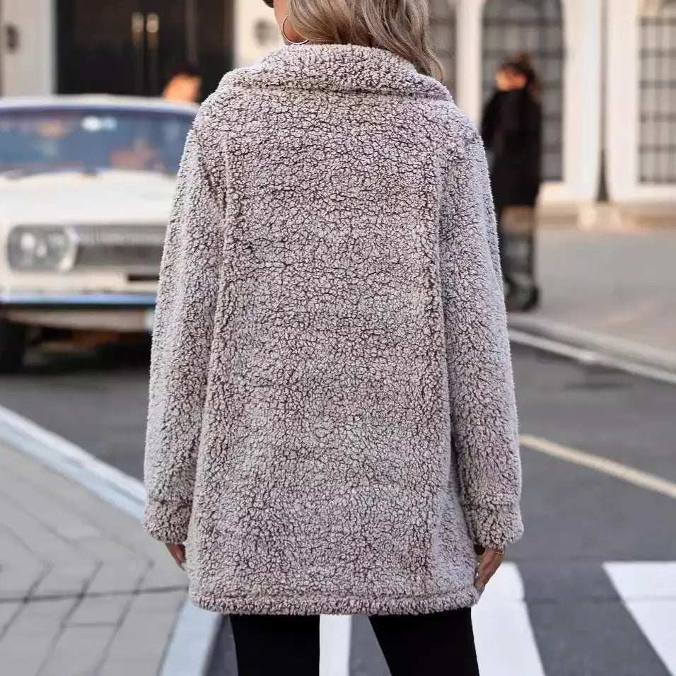 Lässige Damen Steppjacke im Cardigan-Stil, locker geschnitten, aus weichem Faded Bubble Velvet Polyester, perfekt für Alltag und Übergangszeit