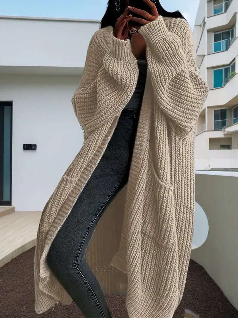 Langer Damen-Strickcardigan in Teddyoptik mit langen Ärmeln und aufgesetzten Taschen für Herbst und Winter