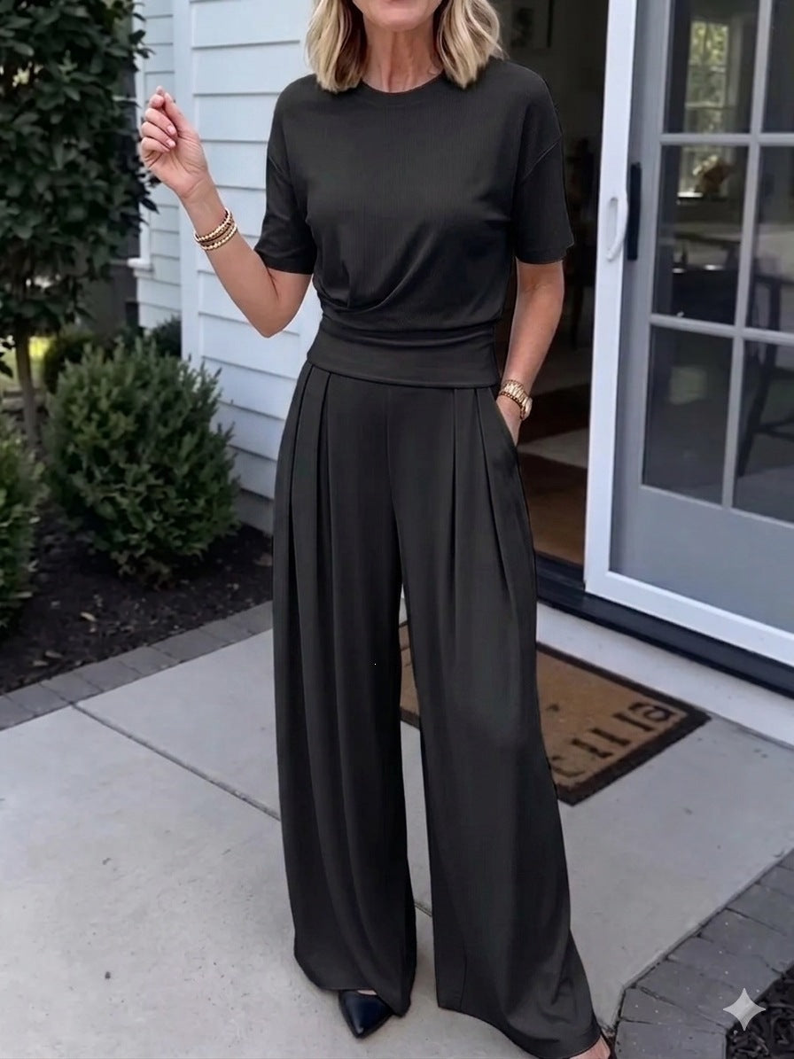 Damen Sommer-Set mit lockerem Rundhals-T-Shirt und weiter Hose im Streetwear-Stil