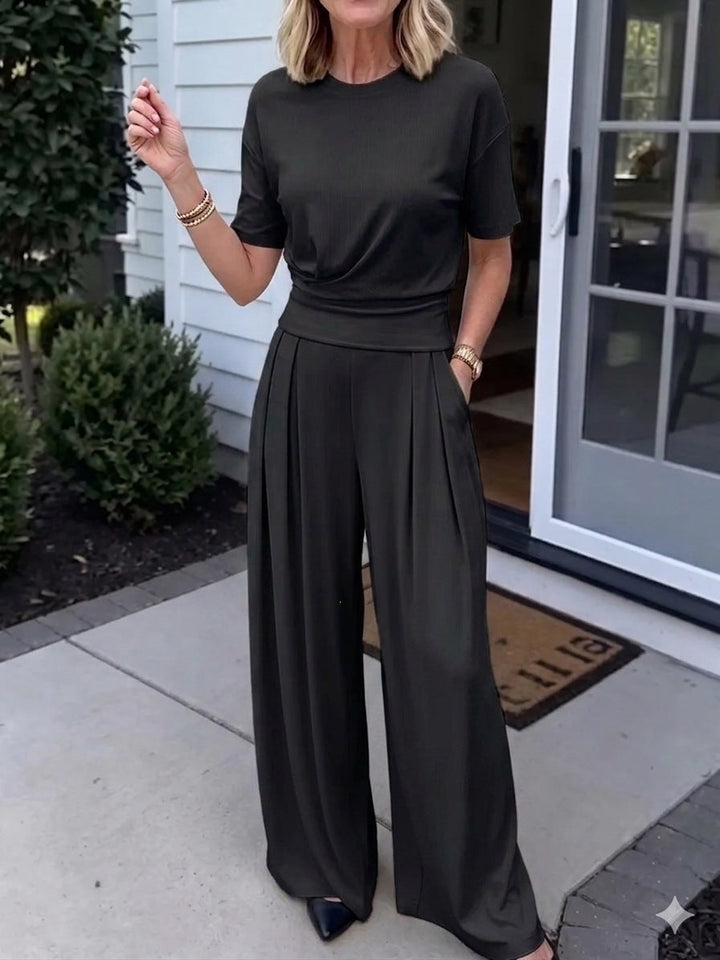 Damen Sommer-Set mit lockerem Rundhals-T-Shirt und weiter Hose im Streetwear-Stil
