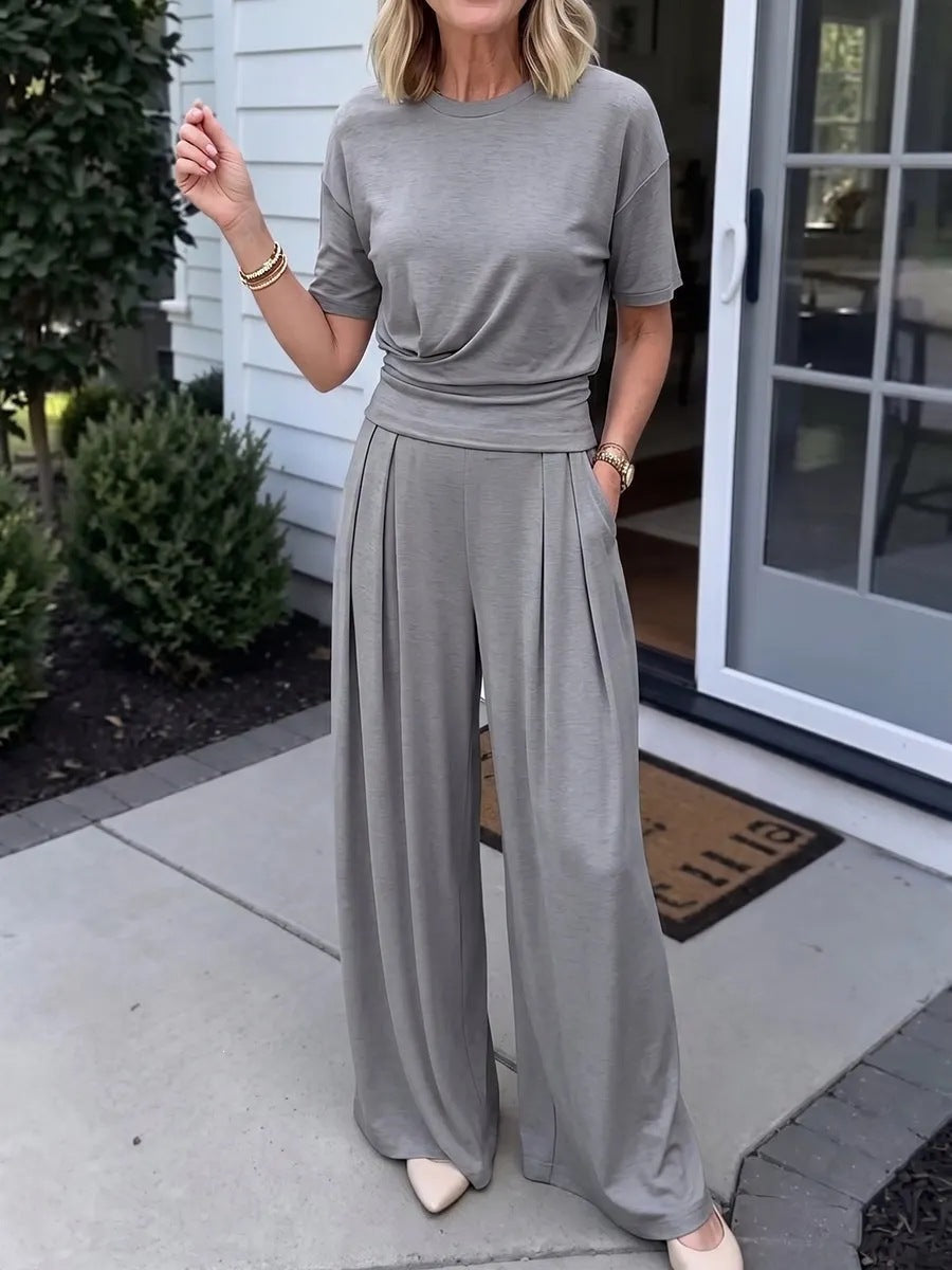 Damen Sommer-Set mit lockerem T-Shirt und weiter Hose im Streetwear Look