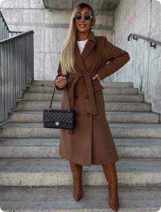 Eleganter Damen Wollmantel mit V-Ausschnitt und Schnürdetail in verschiedenen Farben