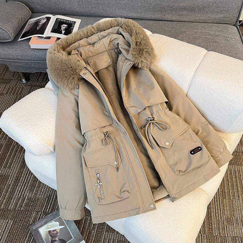 Elegante Damen Winterjacke mit fest integriertem Fellkragen und dicker Wattierung für optimalen Kälteschutz im zeitlosen Unifarben-Design