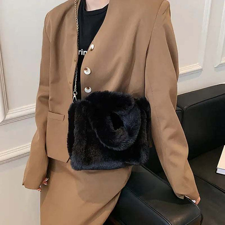 Wintertasche mit Kette aus kuscheligem Plüsch mit großem Fassungsvermögen und elegantem Design
