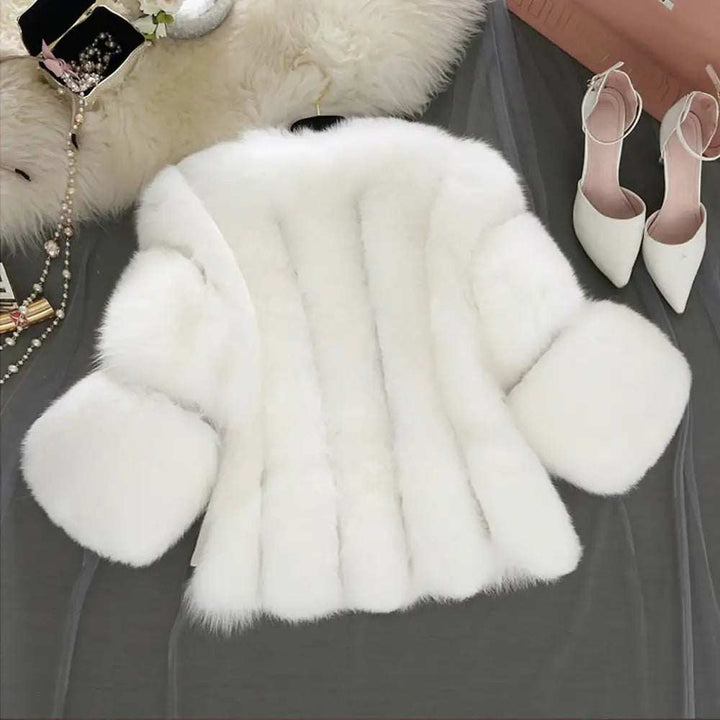 Damen Kurzmantel mit echtem Fuchsfell in elegantem Design für warme Wintertage
