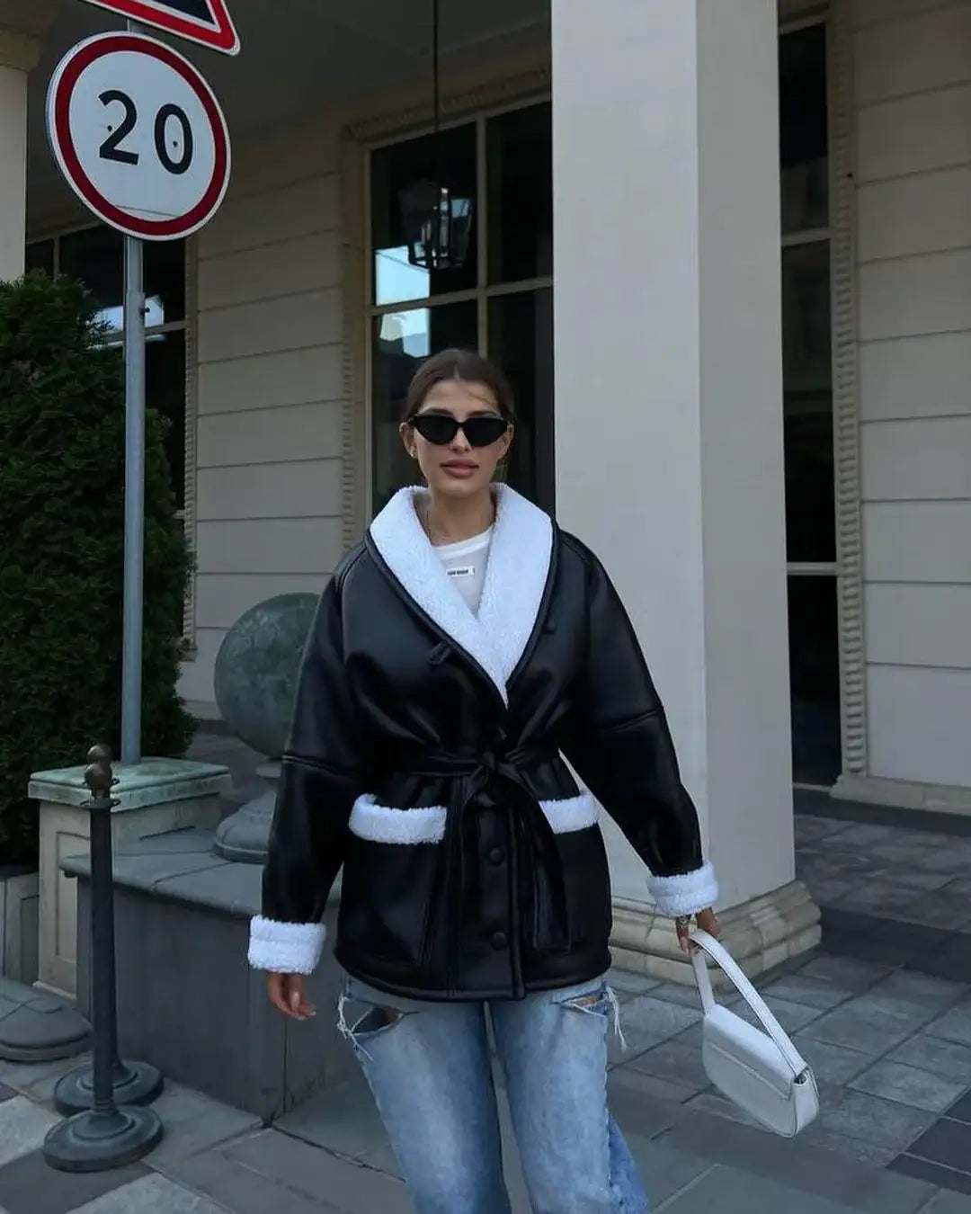 Damen Leder- und Fellmantel im türkischen Stil mit langem Ärmel und modischem Materialmix aus Kunstleder und Fellimitat