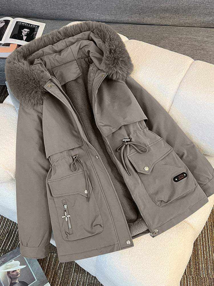 Damen Winterjacke mit Fellkragen in verschiedenen Farben, warm und elegant für kalte Tage
