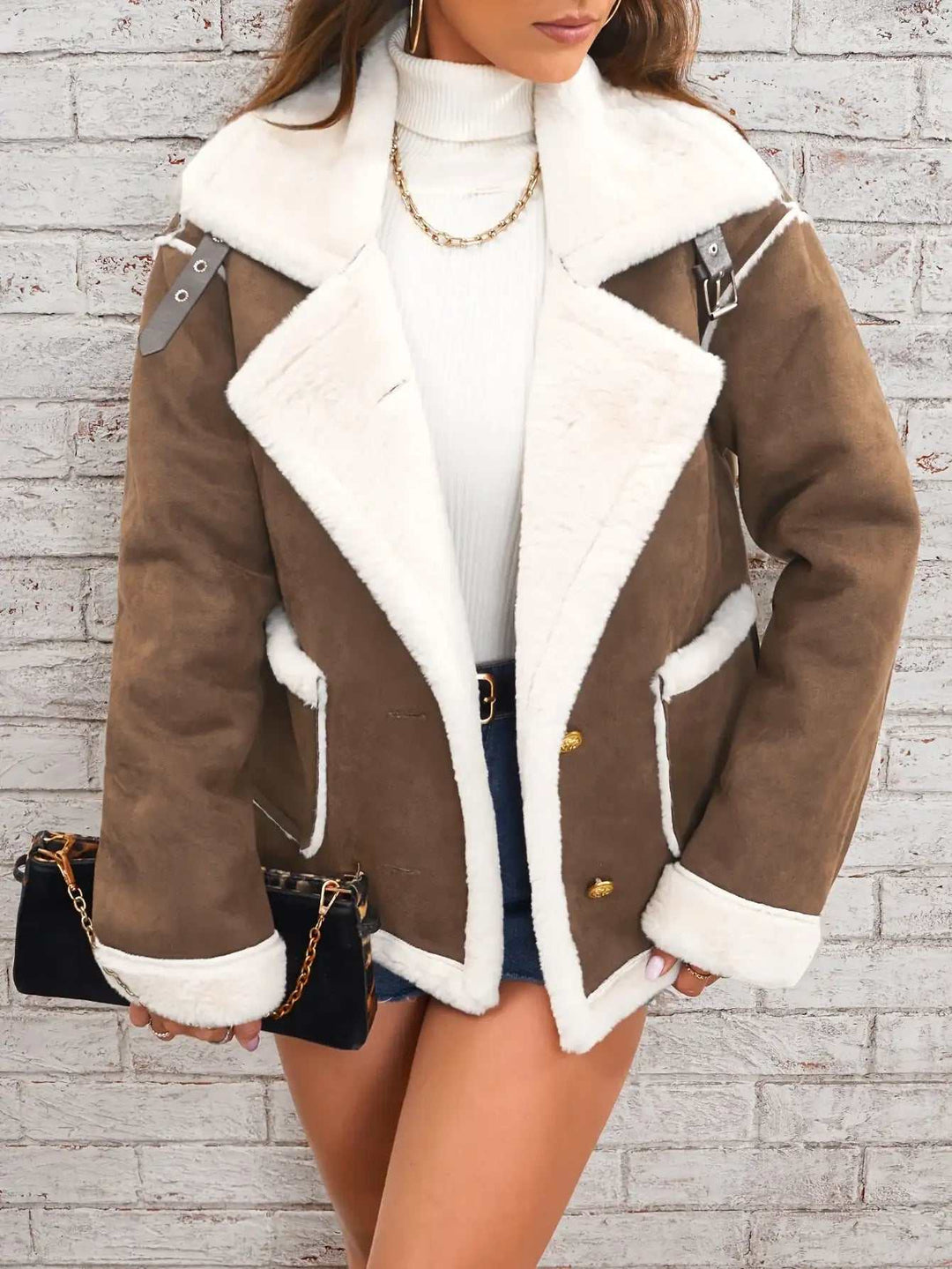 Damen Winterjacke mit warmem Plüsch und klassischem Polokragen in Kaffeefarben