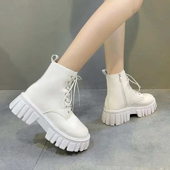 Schwarze Damen Plateau-Stiefel mit Schnürung und seitlichem Reißverschluss aus PU-Leder im urbanen Stil