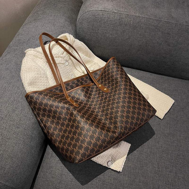 Damen Schultertasche aus hochwertigem PU mit großem Fassungsvermögen und vielseitigem Design für Alltag und Reisen