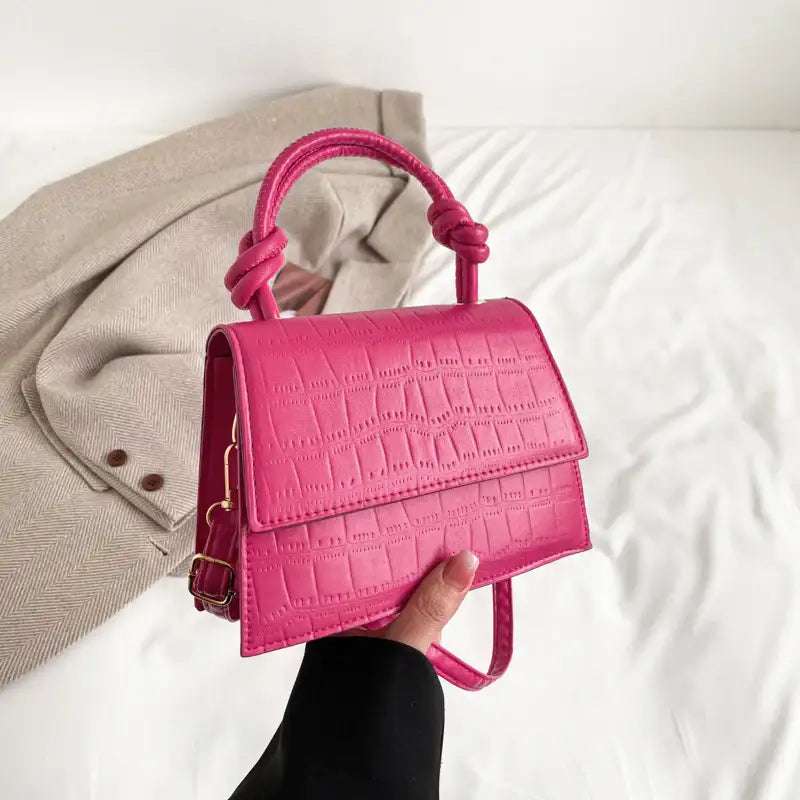 Pink Krokoprint Handtasche mit verknotetem Henkel und goldener Schnalle, Damenmode IsabellBoutique030