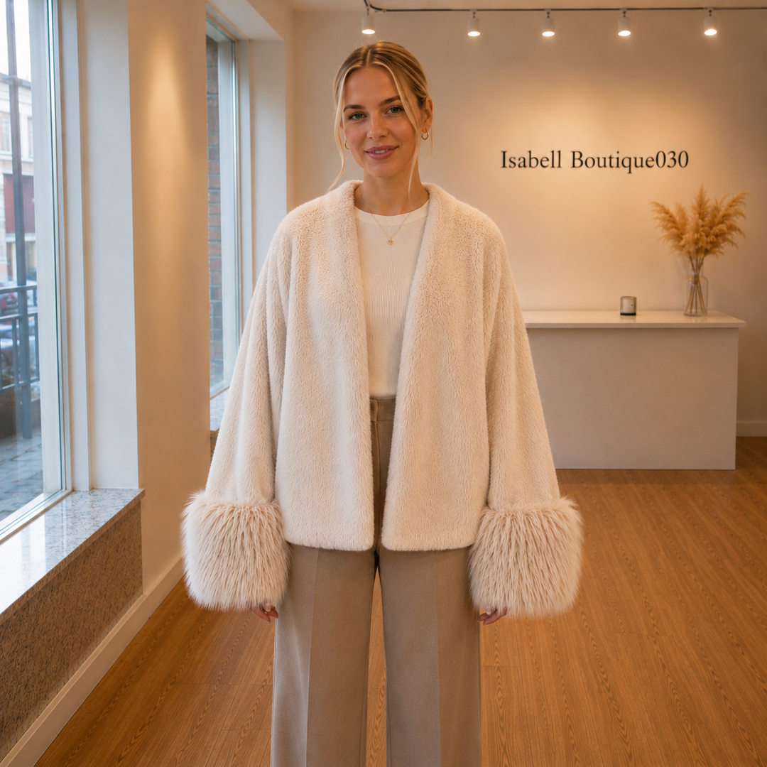 Eleganter Damenmantel in Beige mit Kunstfellkragen im Oversize-Teddy-Stil, Herbstmode 2026